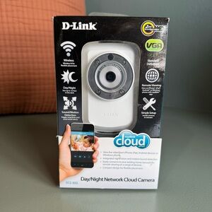 D-Link DCS-932L Day/Night Network Cloud Camera